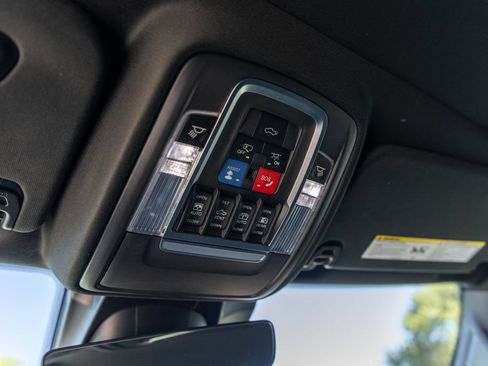 Used 2019 RAM 1500 Laramie AWD/4WD image 26