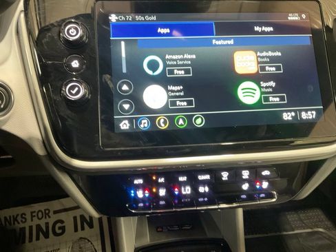 Used 2023 Chevrolet Bolt EUV Premier w/ Sun & Sound Package FWD image 19