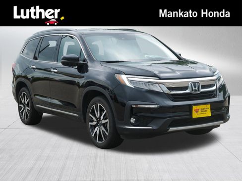 Used 2022 Honda Pilot Touring image 1