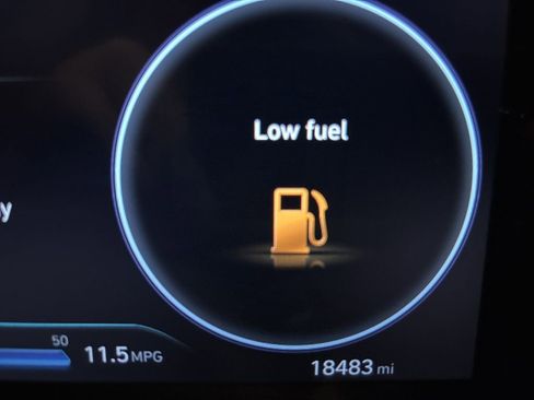 Used 2024 Hyundai Elantra SEL w/ Convenience Package image 13