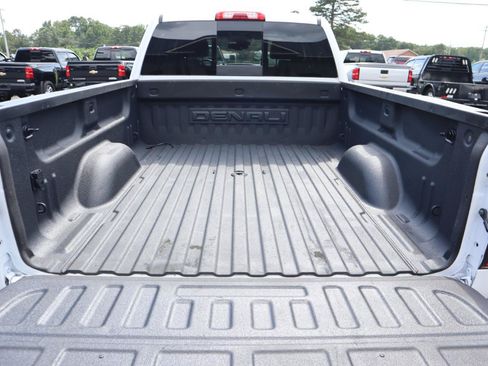 Used 2018 GMC Sierra 2500 Denali w/ Duramax Plus Package AWD/4WD image 9