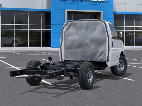 New 2025 Chevrolet Express 3500 w/ Power Convenience Package RWD image 4