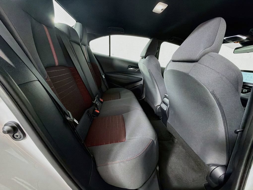 Used 2025 Toyota Corolla SE FWD image 28