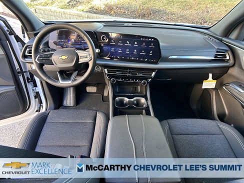 New 2026 Chevrolet Traverse LT w/ Sun and Wheel Package image 14