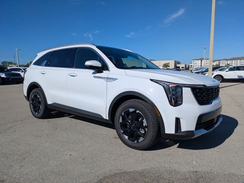 New 2026 Kia Sorento S w/ S Panoramic Sunroof Package FWD image 2