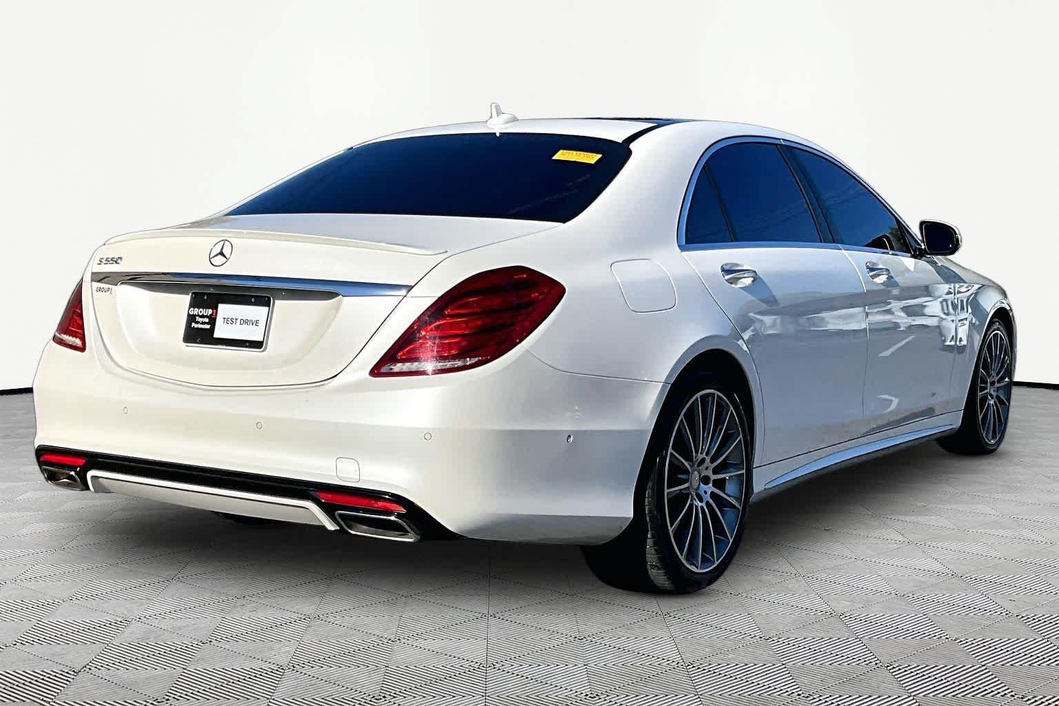 Used 2017 Mercedes-Benz S 550 Sedan image 13