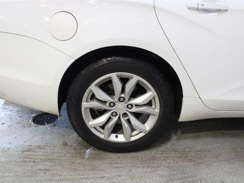 Used 2018 Chevrolet Impala LT FWD image 26