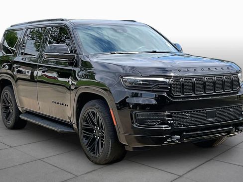 Used 2023 Jeep Wagoneer Series II AWD/4WD image 3