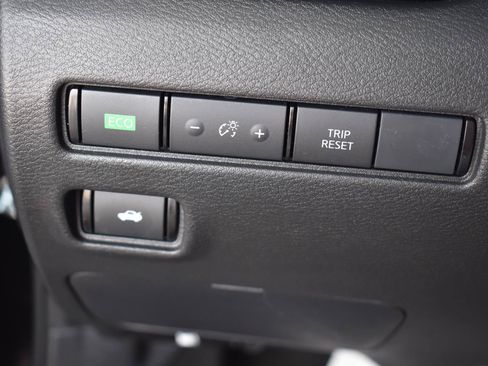 Certified 2024 Nissan Sentra SV FWD image 41