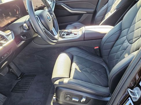 Certified 2025 BMW X5 xDrive40i w/ Parking Assistance Package image 16