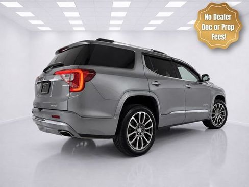 Used 2023 GMC Acadia Denali w/ Denali Technology Package AWD/4WD image 3
