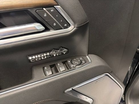 New 2026 Chevrolet Silverado 1500 High Country w/ Technology Package AWD/4WD image 12