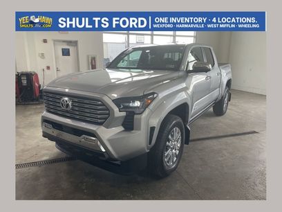 Used 2024 Toyota Tacoma Limited w/ Limited Package (LT)