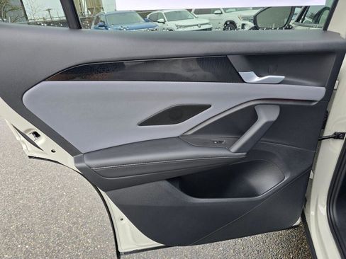 New 2026 Volkswagen Tiguan SE R-Line image 37