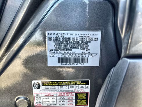 Used 2025 Nissan Kicks SV AWD/4WD image 31