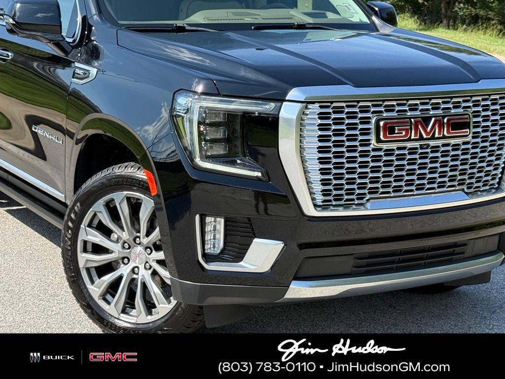 Used 2021 GMC Yukon XL Denali w/ Denali Premium Package AWD/4WD image 7