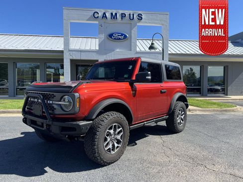Used 2023 Ford Bronco Badlands image 1