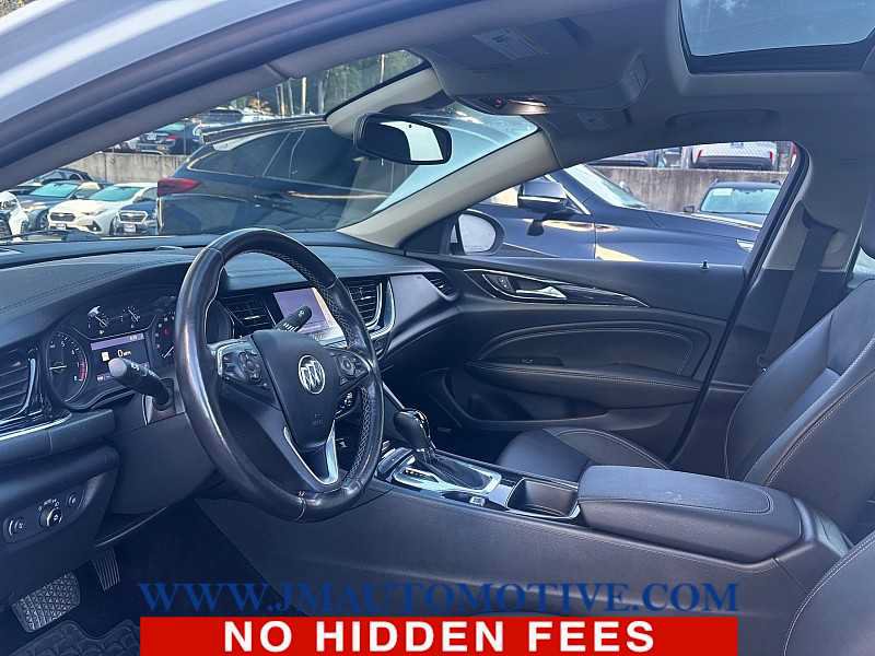 Used 2020 Buick Regal Essence AWD/4WD image 2