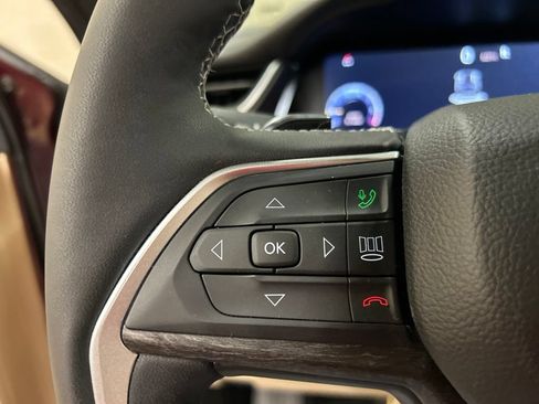 Used 2025 Jeep Grand Cherokee Limited AWD/4WD image 21
