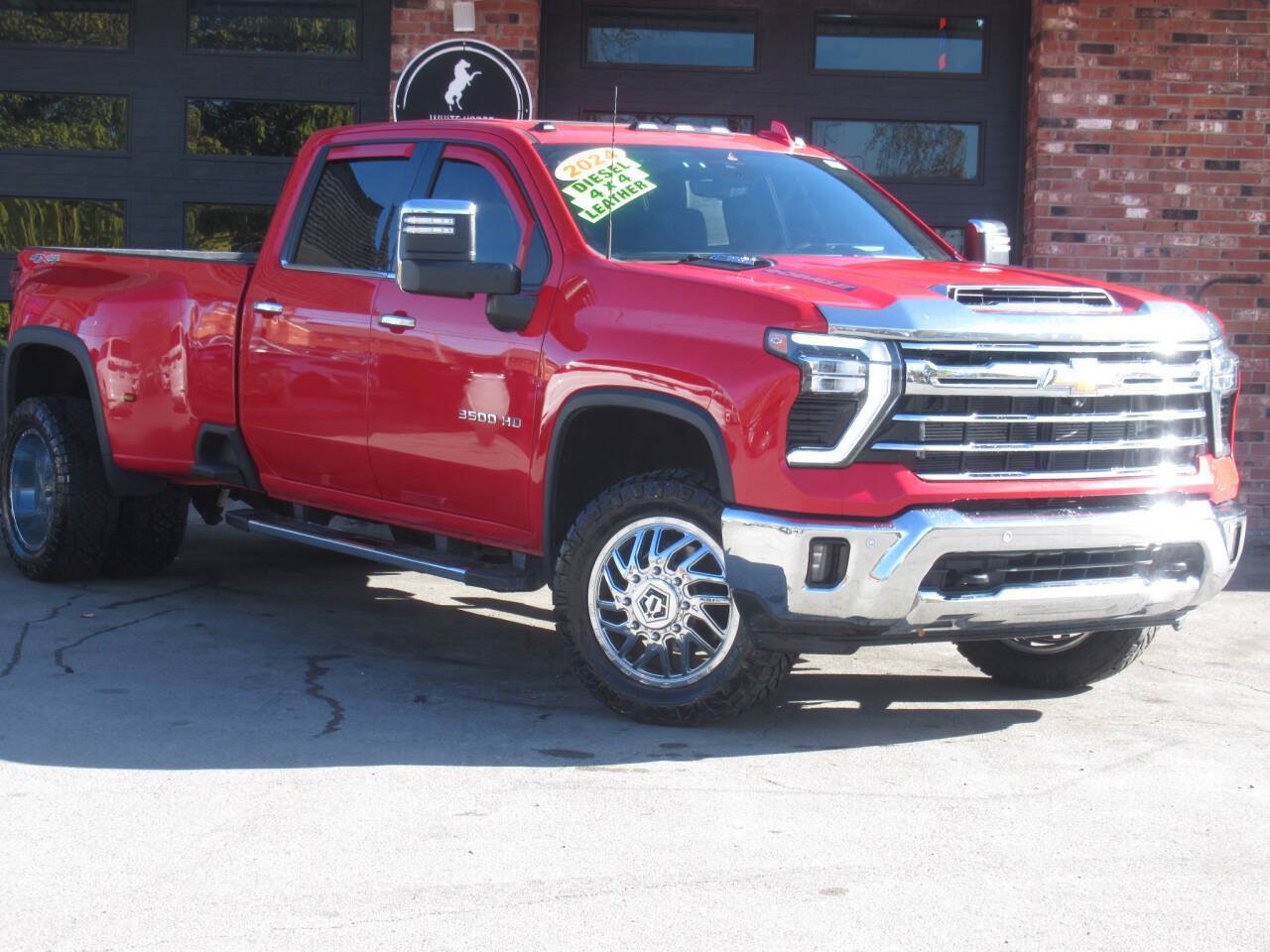 Used 2024 Chevrolet Silverado 3500 LTZ w/ LTZ Plus Package AWD/4WD image 3