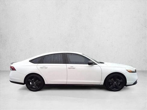 Used 2023 Honda Accord Sport image 4