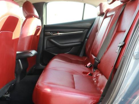 Used 2025 MAZDA MAZDA3 s image 12