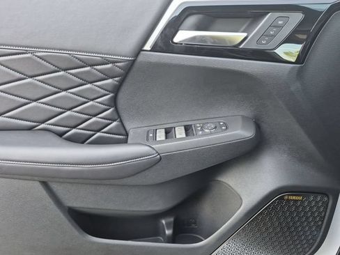 New 2026 Mitsubishi Outlander SEL Black Edition FWD image 12