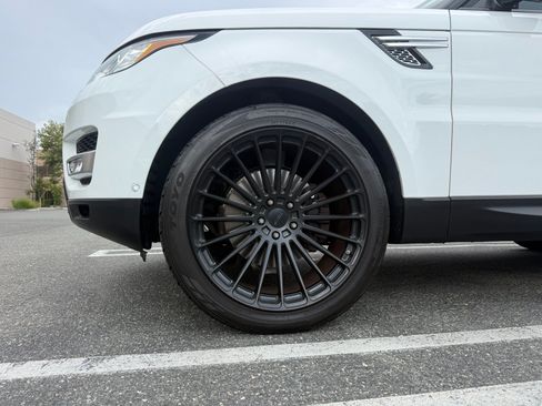 Used 2014 Land Rover Range Rover Sport HSE AWD/4WD image 16