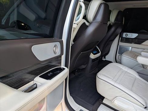Certified 2024 Lincoln Navigator Black Label AWD/4WD image 29