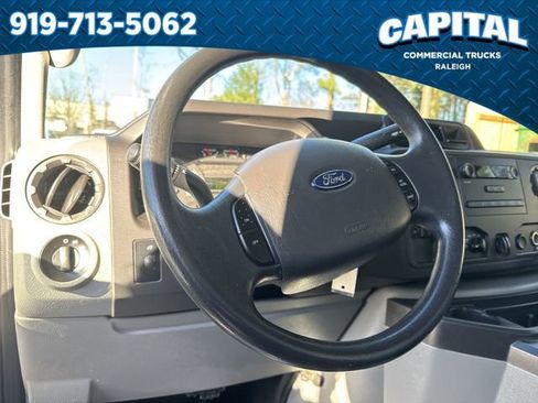 Used 2015 Ford E-350 and Econoline 350 Super Duty image 22