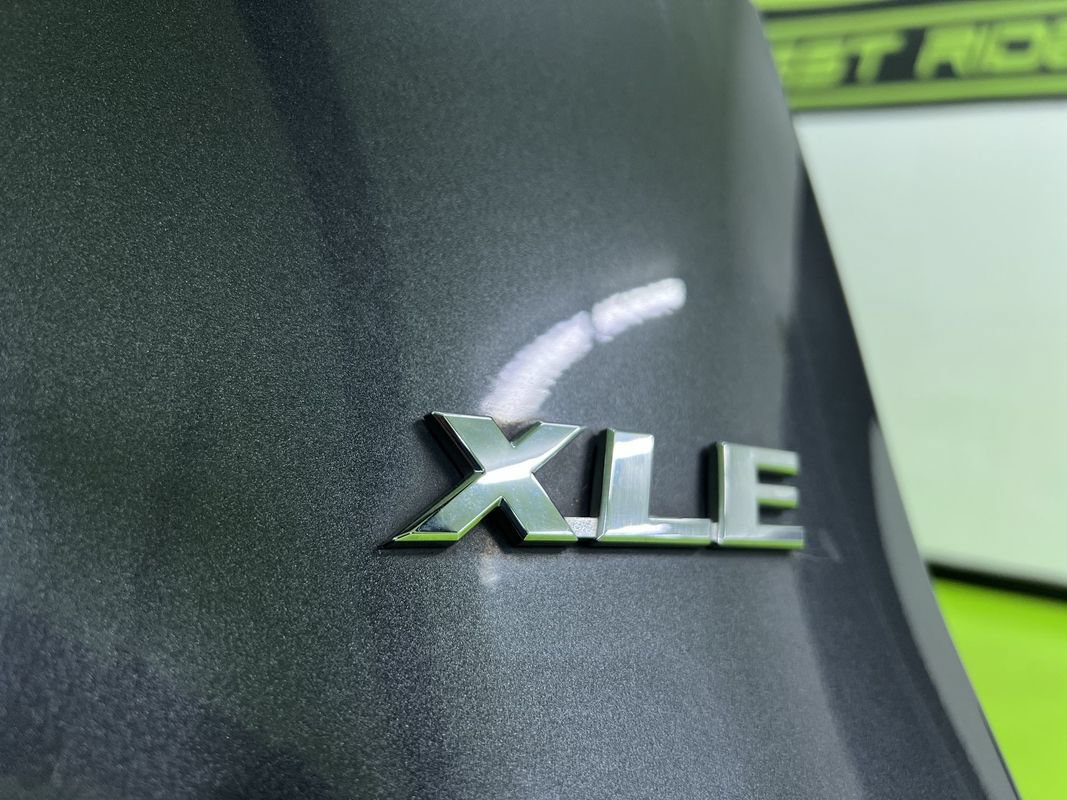 Used 2020 Toyota RAV4 XLE FWD image 14