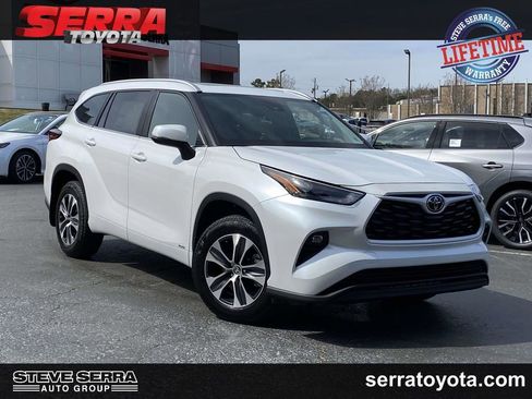 Used 2026 Toyota Highlander XLE AWD/4WD image 1