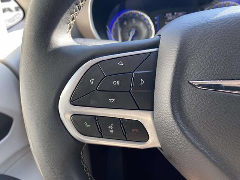 Used 2023 Chrysler Voyager LX FWD image 18
