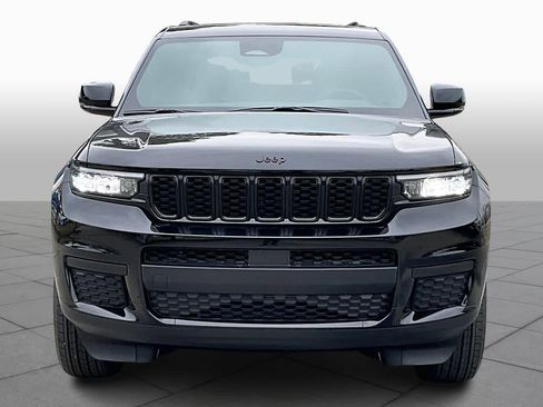 New 2025 Jeep Grand Cherokee L Altitude image 3