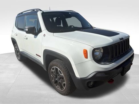 Used 2016 Jeep Renegade Trailhawk AWD/4WD image 19