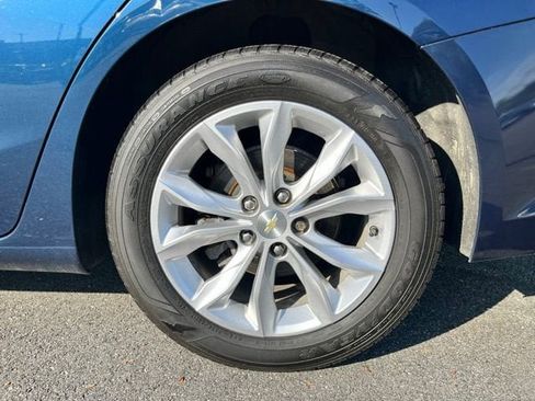 Used 2019 Chevrolet Malibu LT FWD image 12