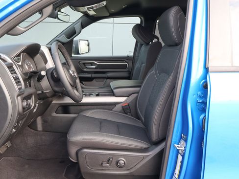 Used 2025 RAM 1500 Big Horn AWD/4WD image 7
