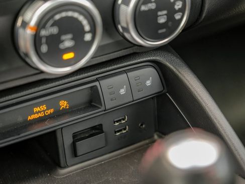 Used 2019 MAZDA MX-5 Miata RF Grand Touring image 39