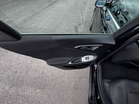 Used 2021 Chevrolet Malibu LT image 36