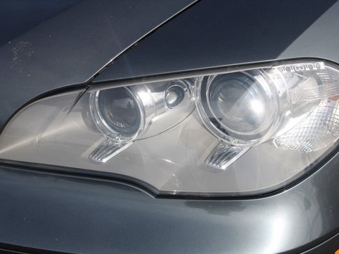 Used 2012 BMW X5 xDrive35d image 11