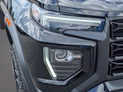 New 2026 GMC Canyon Elevation w/ Convenience Package image 4