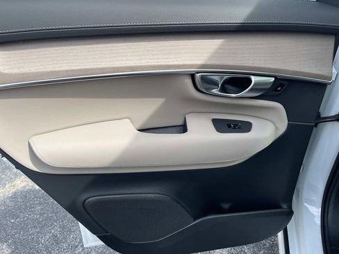 New 2026 Volvo XC90 B6 Plus w/ Protection Package Premier image 19