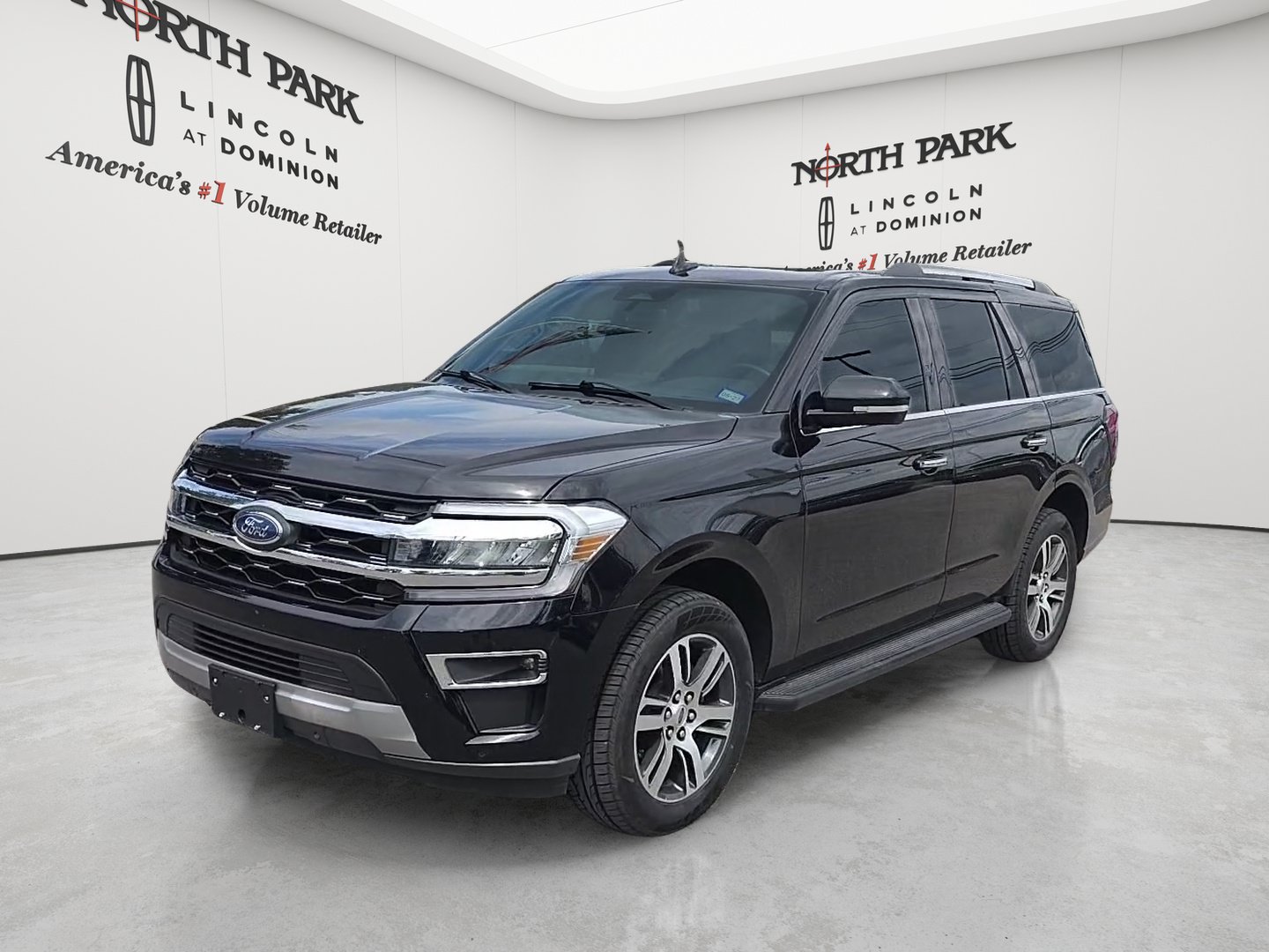Used 2024 Ford Expedition Limited RWD image 1