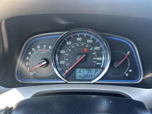 Used 2013 Toyota RAV4 Limited image 28