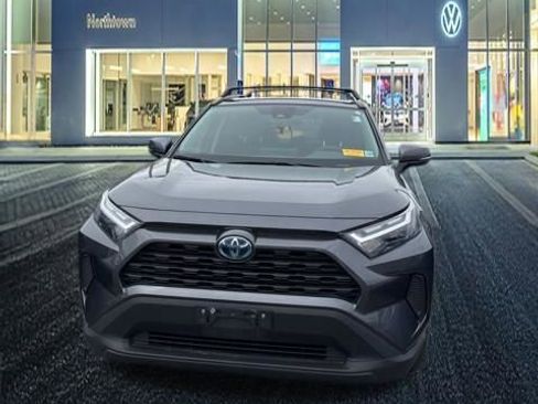 Used 2023 Toyota RAV4 LE AWD/4WD image 1
