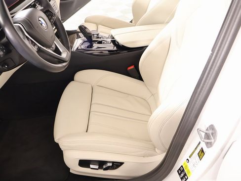 Certified 2023 BMW 530i xDrive w/ Premium Package image 12