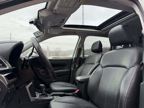 Used 2018 Subaru Forester 2.5i Touring w/ Popular Package #3B image 11