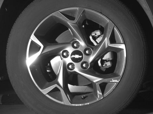 Used 2025 Chevrolet Trax LT w/ LT Convenience Package FWD image 13