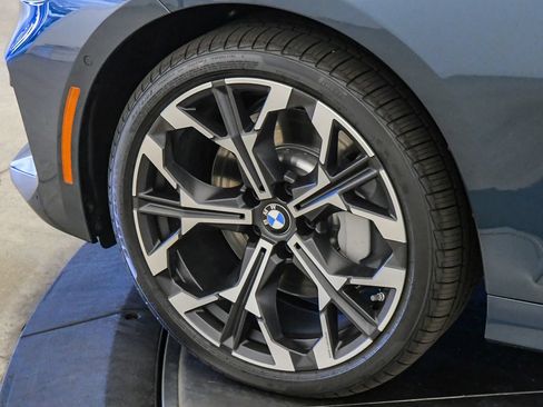 Used 2024 BMW 540i xDrive w/ Premium Package AWD/4WD image 10