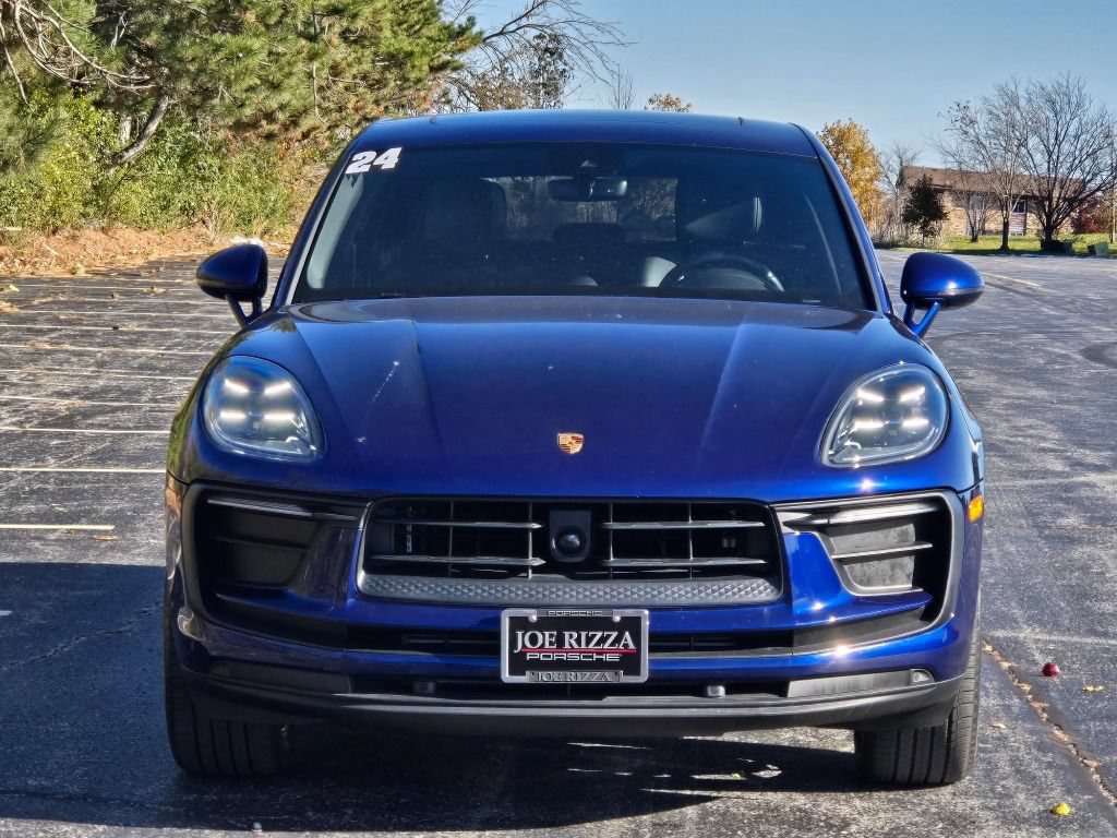 Certified 2024 Porsche Macan AWD/4WD image 10